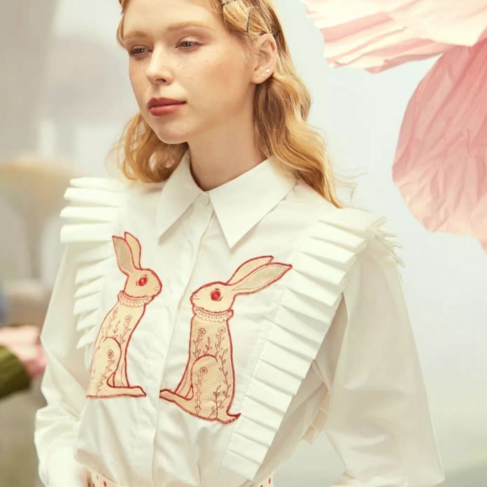 two rabbits side pleat shirt blouse