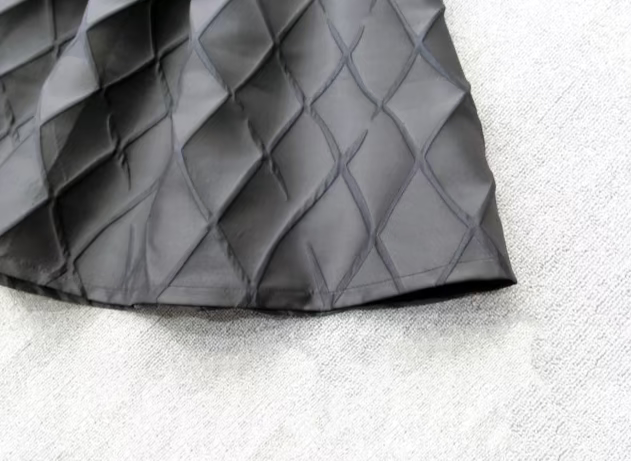 Simple Puff Black Slim Skirt