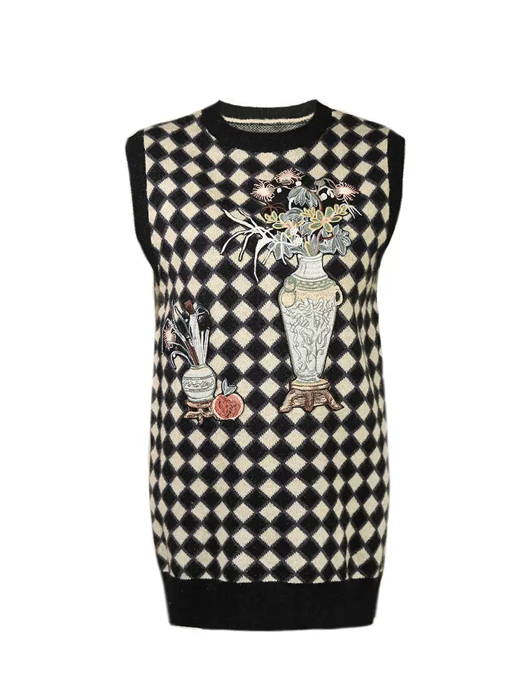 checkerboard vase embroidered knitted vest