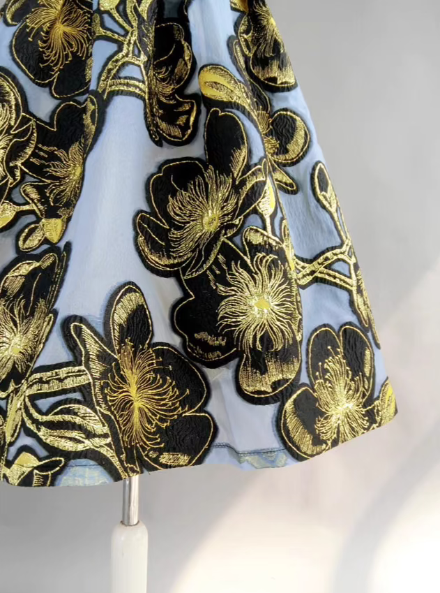 embroidered high-waisted puffy skirt