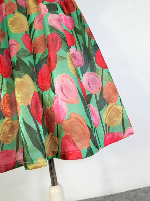 tulip printed high-waist Hepburn style skirt