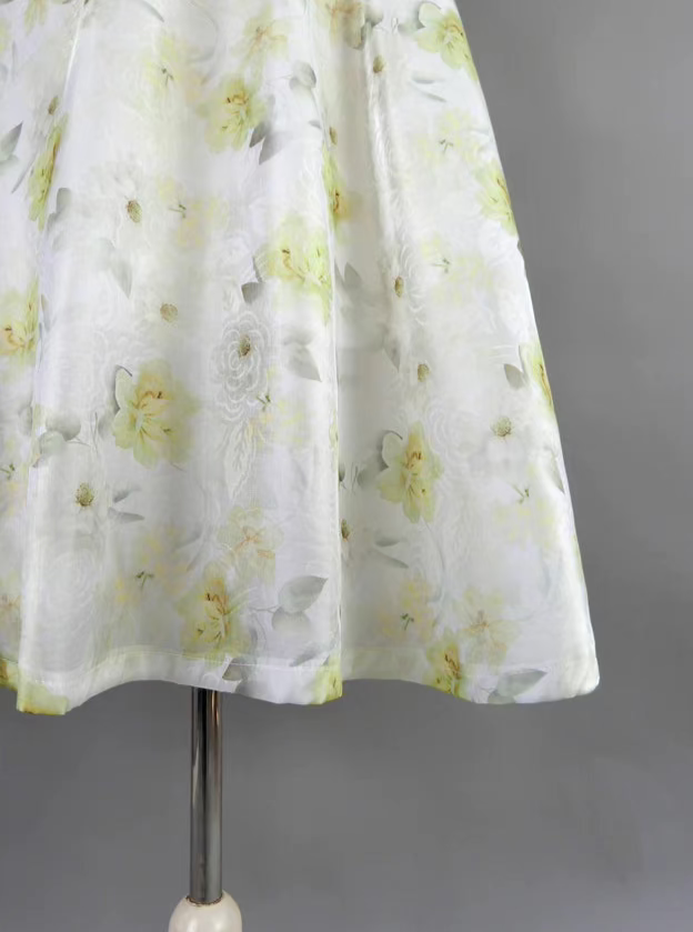 fresh girly embroidered high-waisted skirt