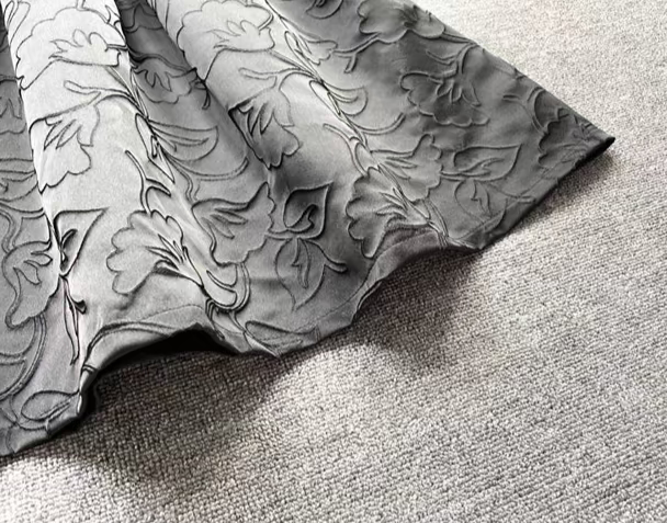 embroidered A-line mid-length jacquard skirt