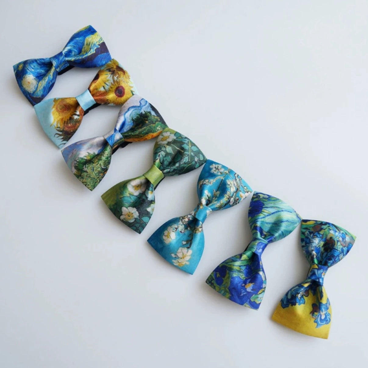 “Iris” bow tie (green)