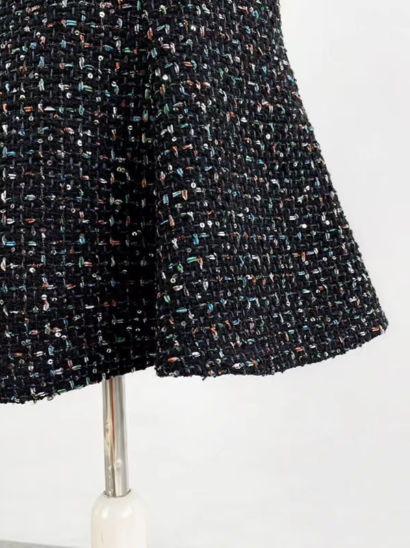 slim-fitting woolen high-waisted fishtail skirt