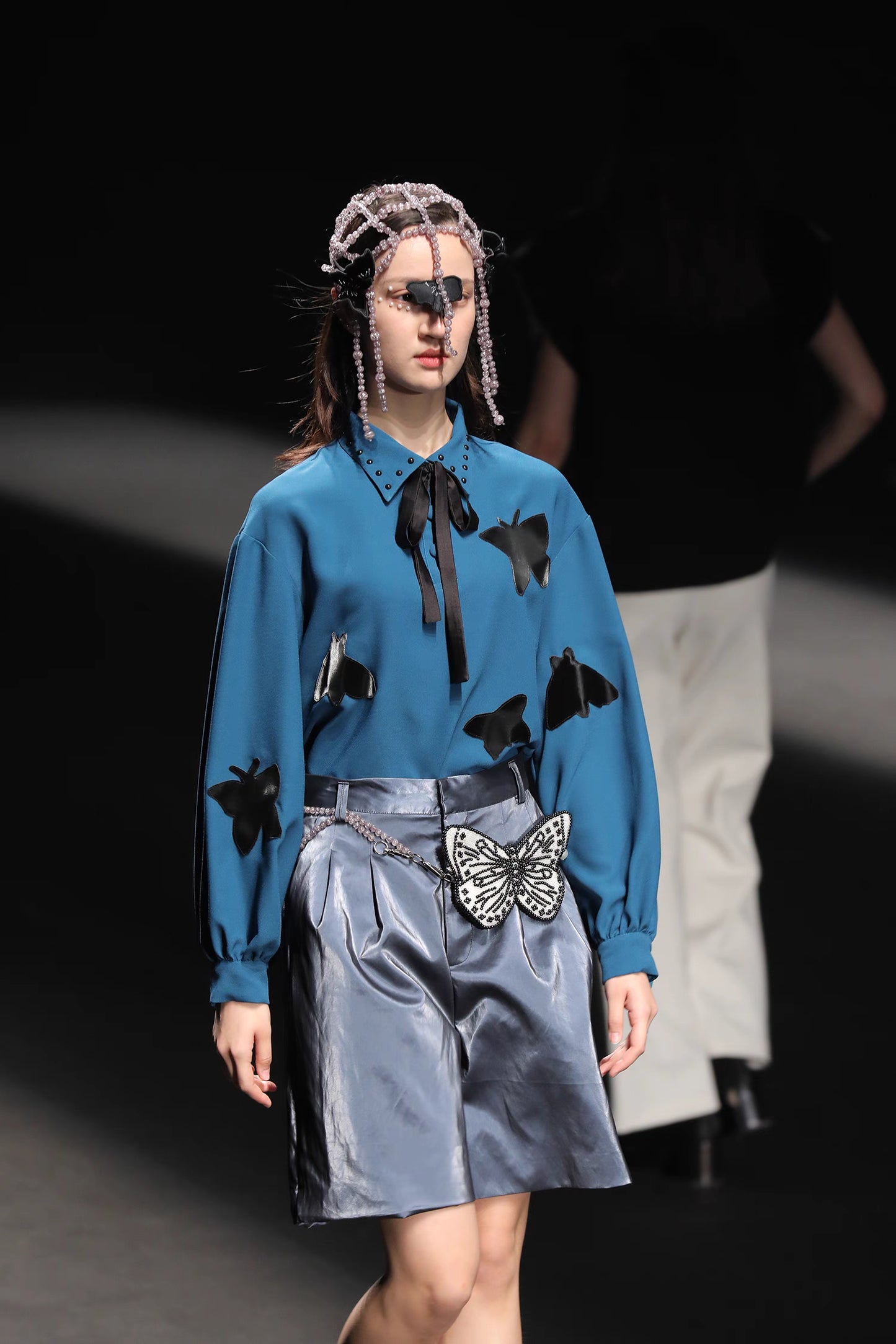 blue and black butterfly lace loose long-sleeved shirt