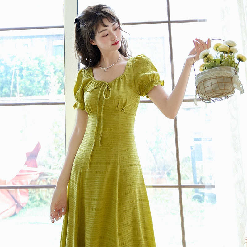 Yellow young leaf color French retro dress remulia Yellow young leaf color French retro dress remulia
