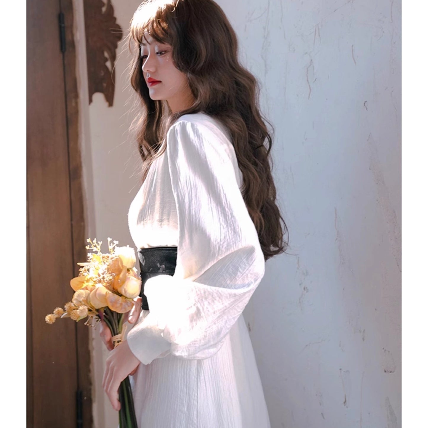 濡羽色の花柄ベルベットビスチェとコルセット