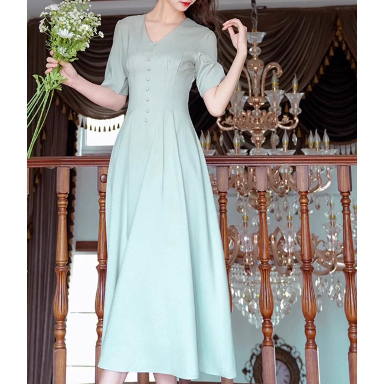 薄水色のお嬢様レトロワンピース