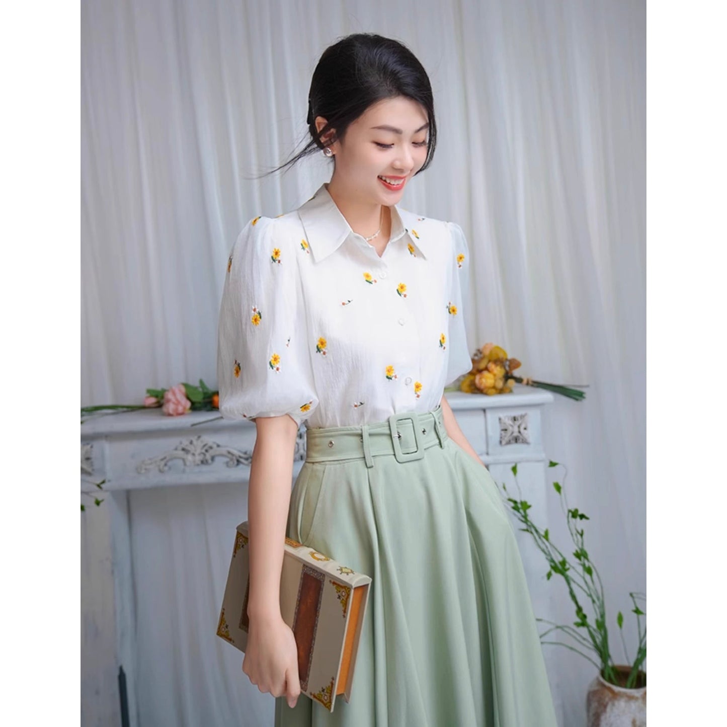 薄緑の草原色アンブレラスカート