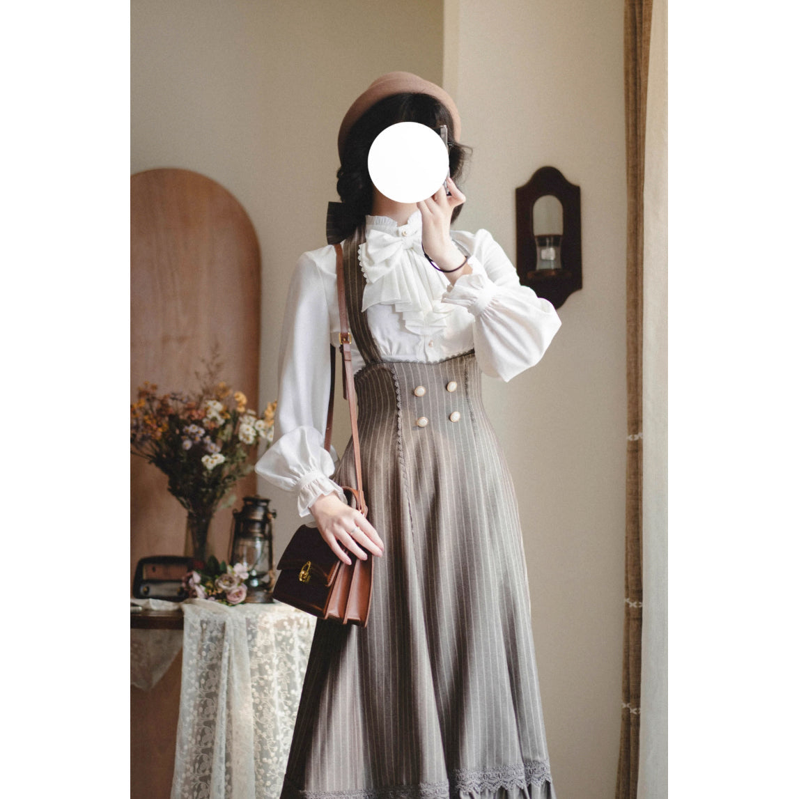 英国のお嬢様のクラシックブラウス