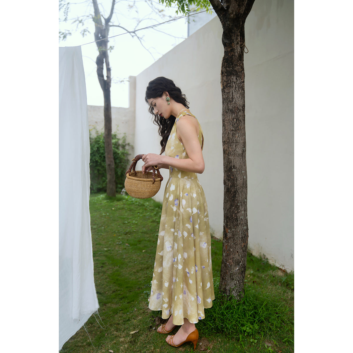 青朽葉の花絵柄レトロワンピース