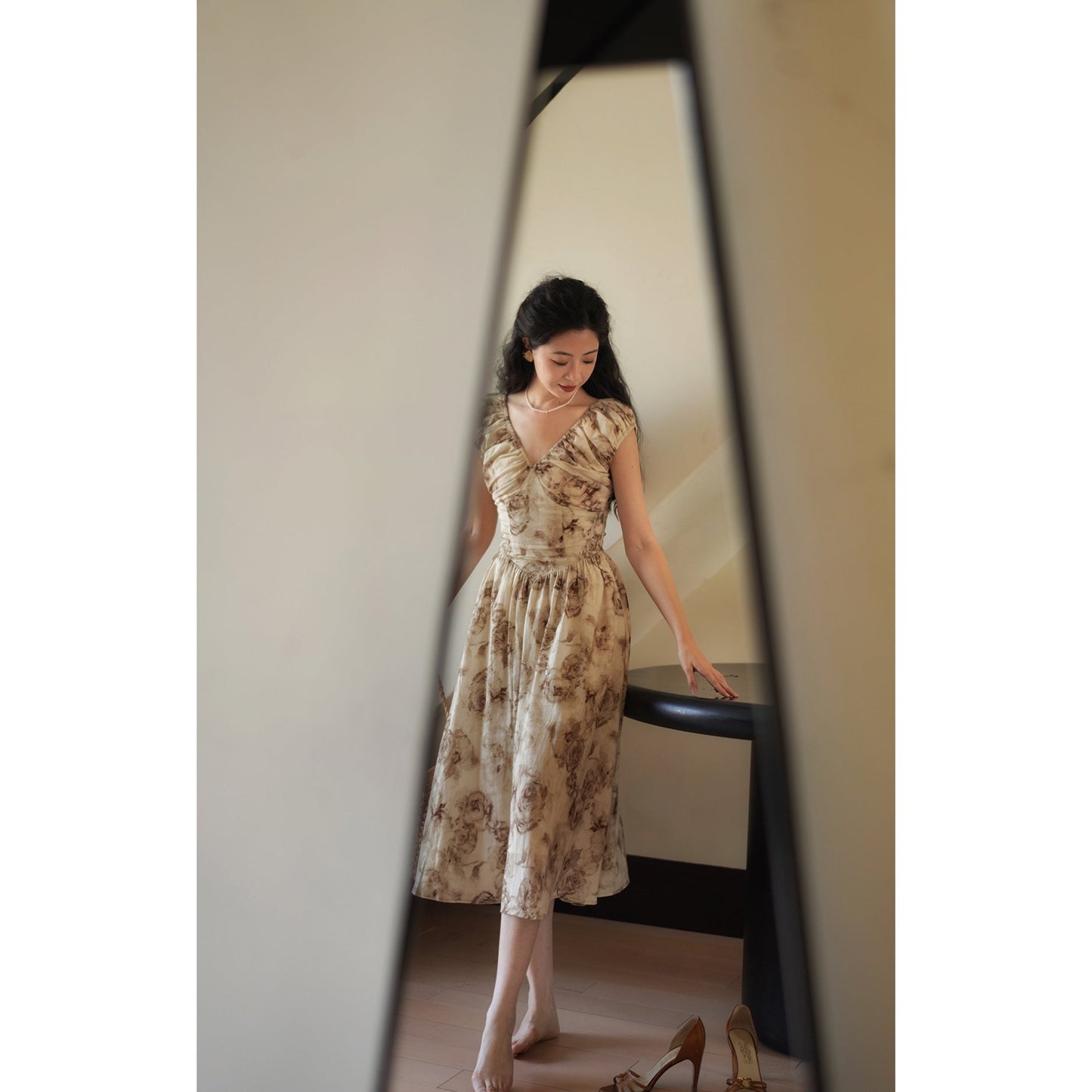 落日の薔薇のレトロワンピース