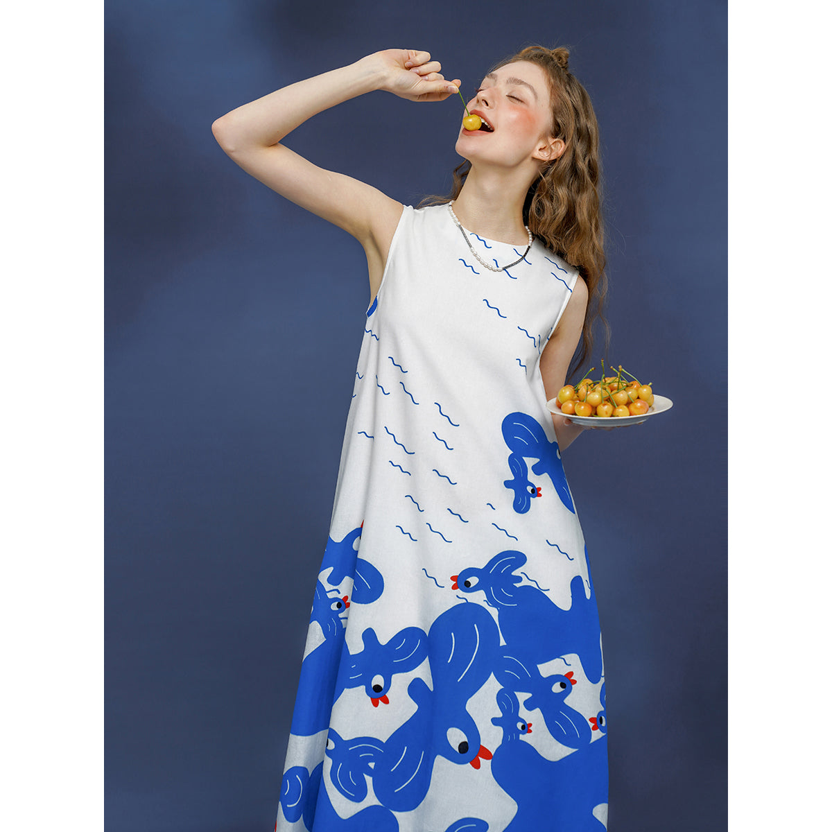 青い小鳥の挿絵ノースリーブワンピース