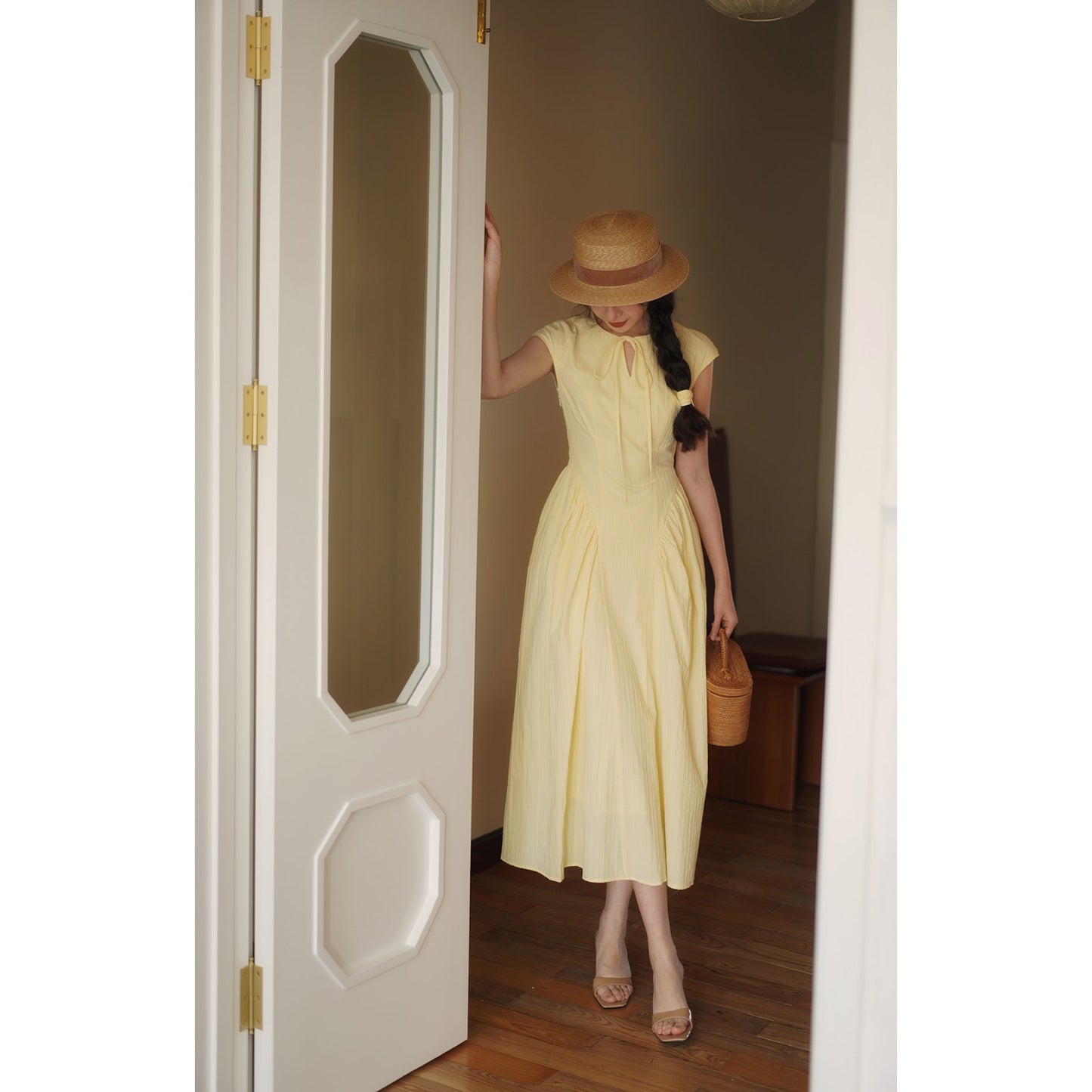 巴里の貴婦人のレトロワンピース