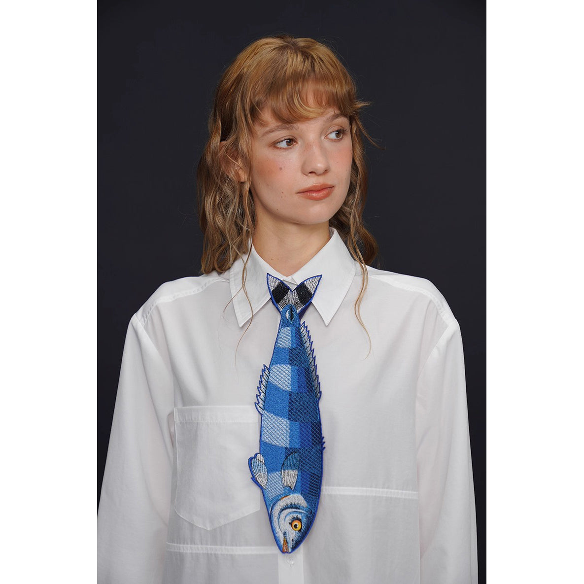 お魚の刺繍ネクタイ(ブルー)