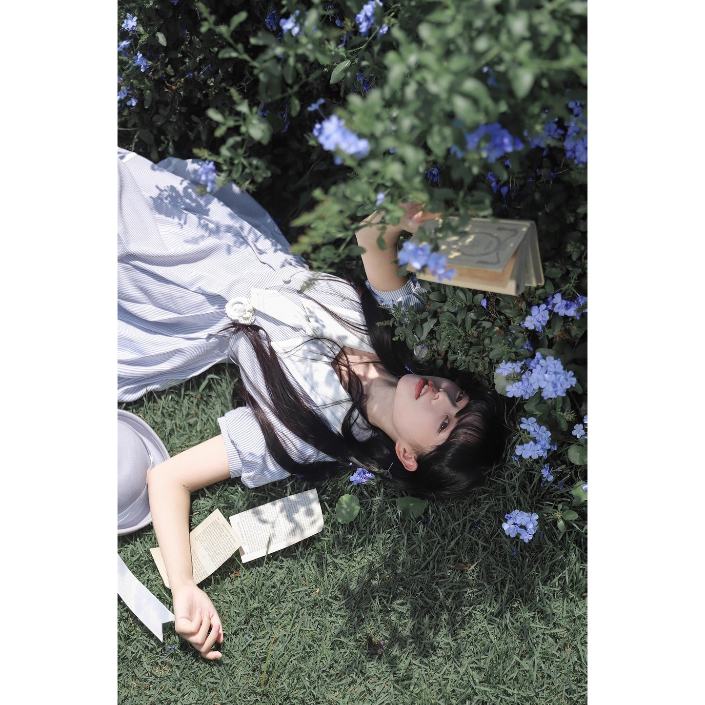 灰青のお嬢様の縦縞クラシカルワンピース