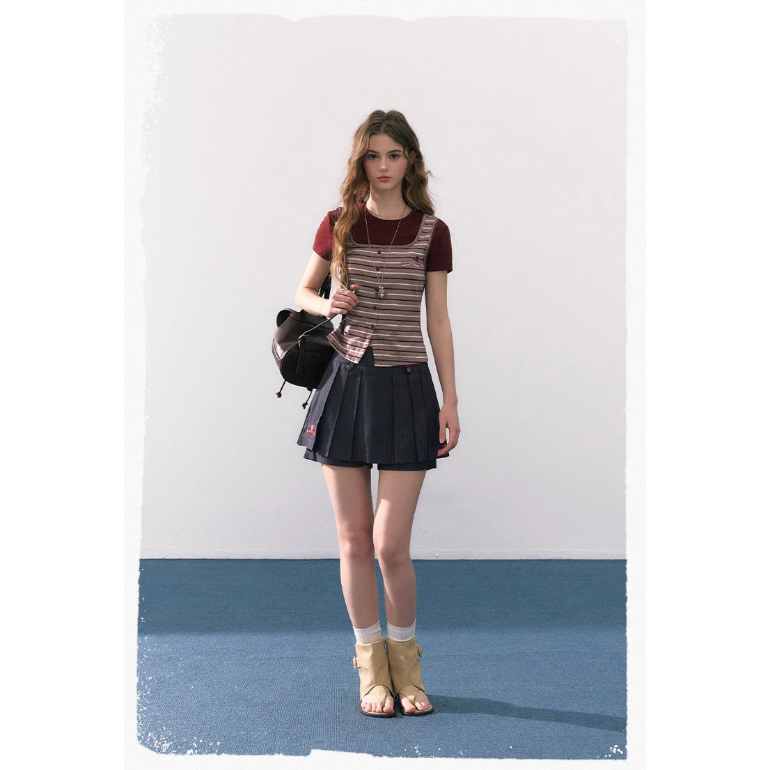 魔法学校のドッキングトップスとキュロットスカート