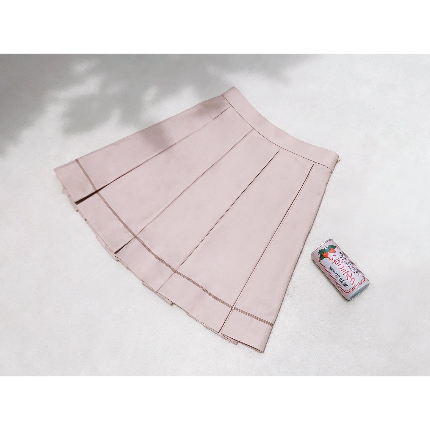 桜色のお嬢様の文学セーラーブラウスとプリーツスカート