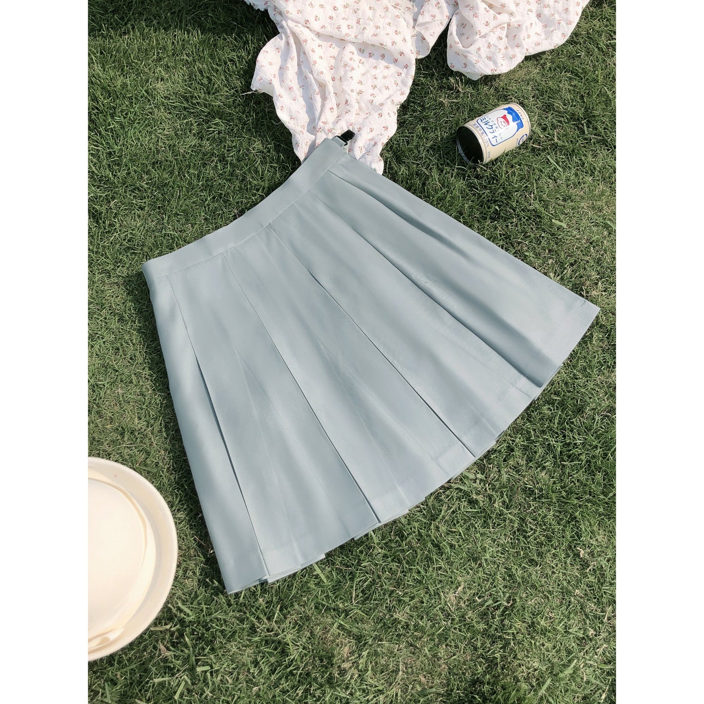 朝靄のお嬢様の文学セーラーブラウスとプリーツスカート