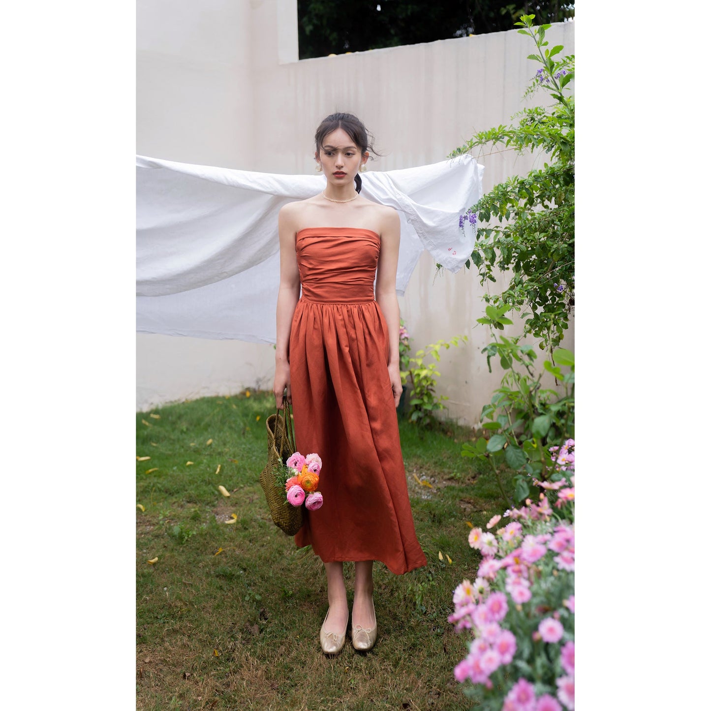 銀幕女優のチューブトップワンピース