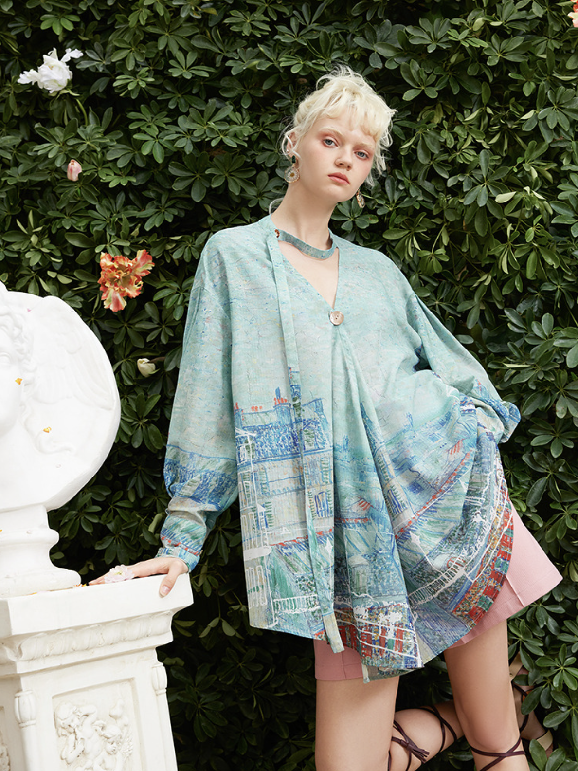 ルピック通りのフィンセントの部屋からのパリの眺めブラウス