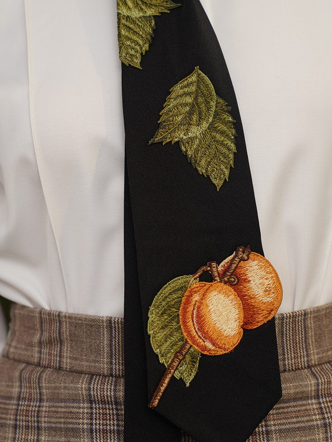 杏子の果実刺繍ネクタイ