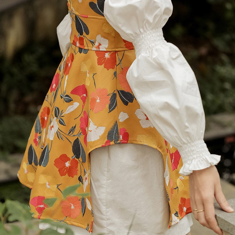 お嬢様のためのシャツワンピースと椿の花柄チューブワンピース