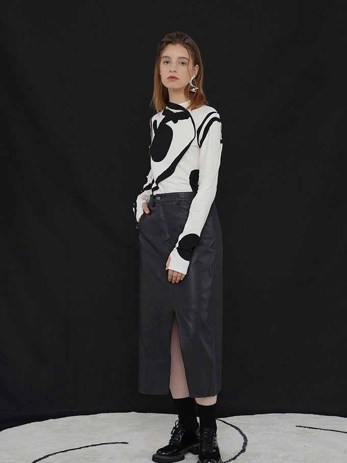 黒い眼の絵画カットソー