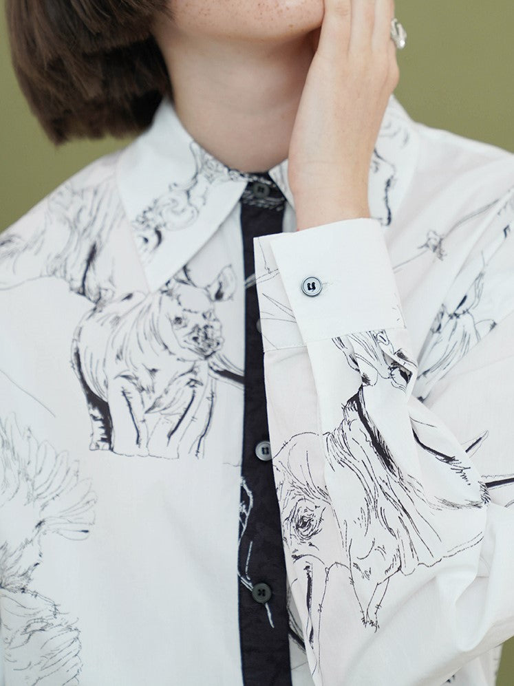 墨絵の野生動物ホワイトブラウス