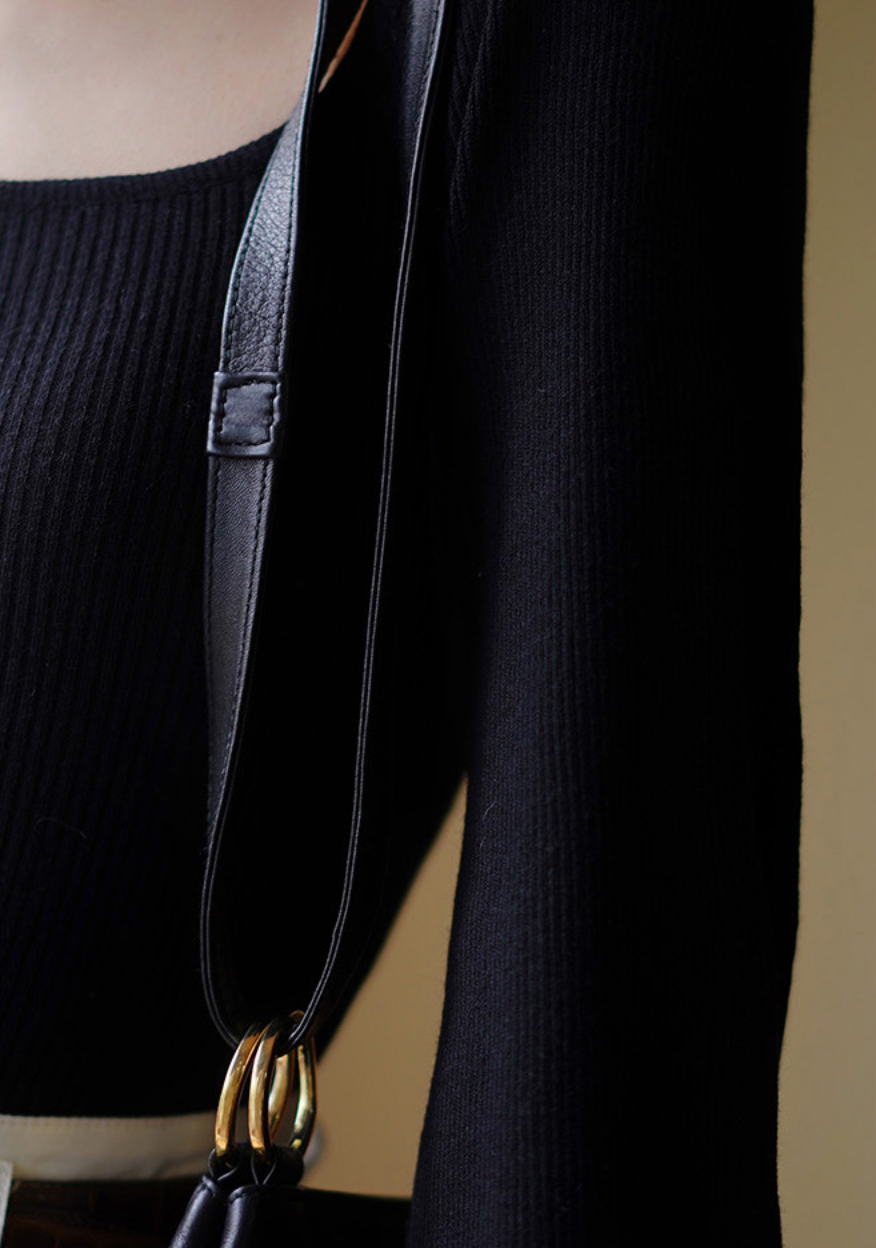 淑女のためのビショップスリーブニット