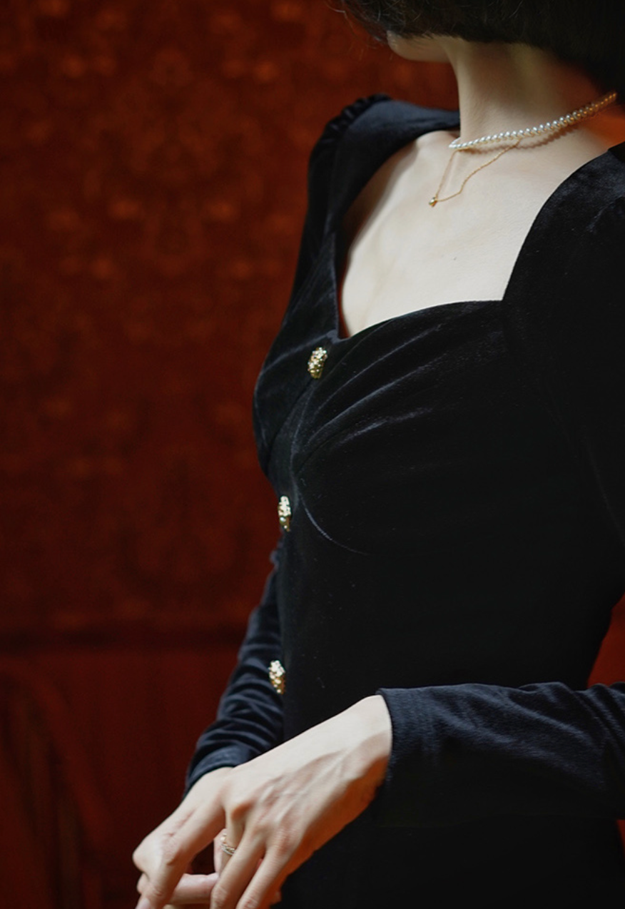 黒の淑女ベルベットワンピース