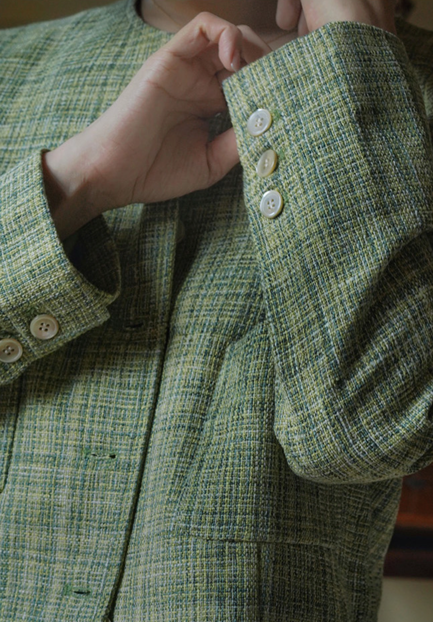 花萌葱の貴婦人ツイードジャケットとクラシカルスカート