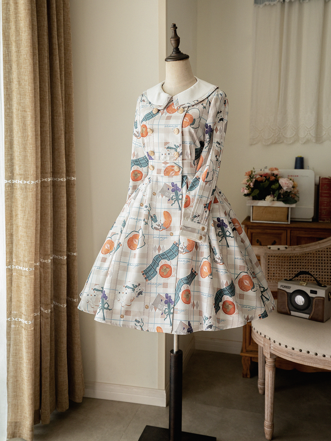 柿猫と花束の格子縞クラシカルワンピース(ベージュ)