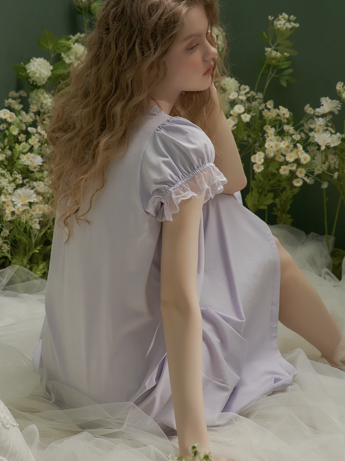 夢に耽るお嬢様のナイトウェア