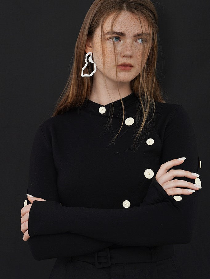 星の軌跡のブラックニット