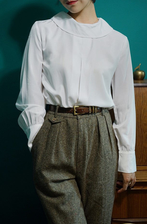 英国夫人のヘリンボーンパンツ