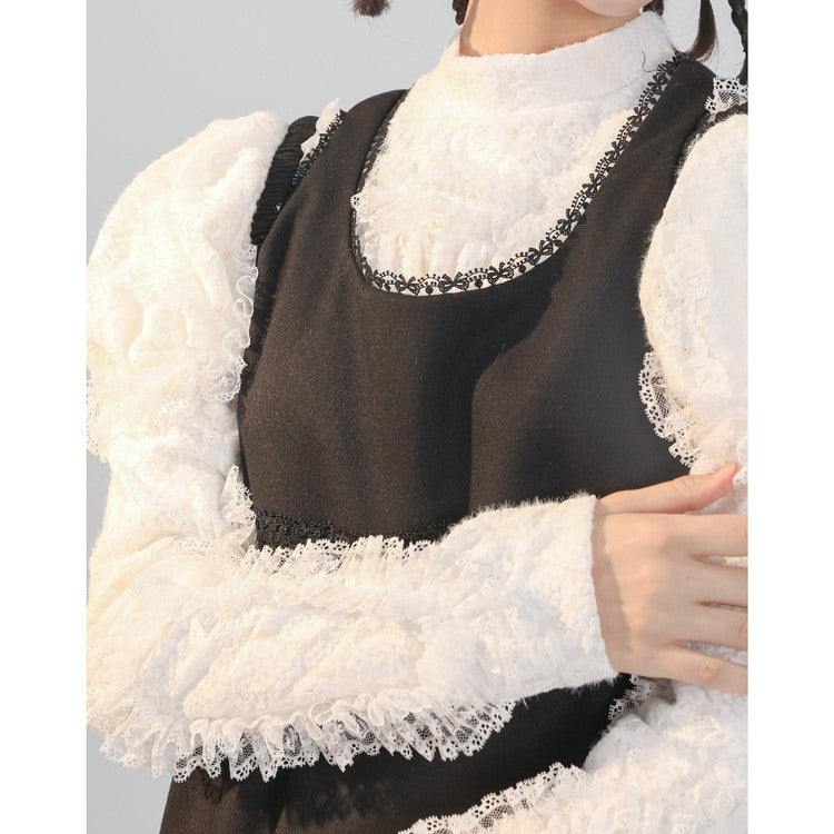 涙を零した花刺繍ハイネックブラウス