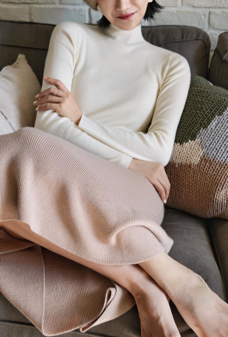 淑女のためのハイネックスリムニット