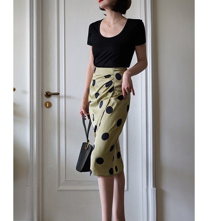 倫敦ガールのカジュアルTシャツ