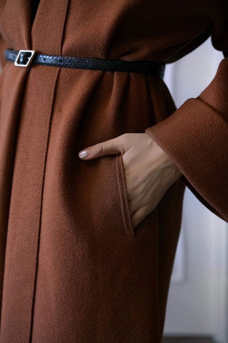 西洋淑女のクラシカルロングコート