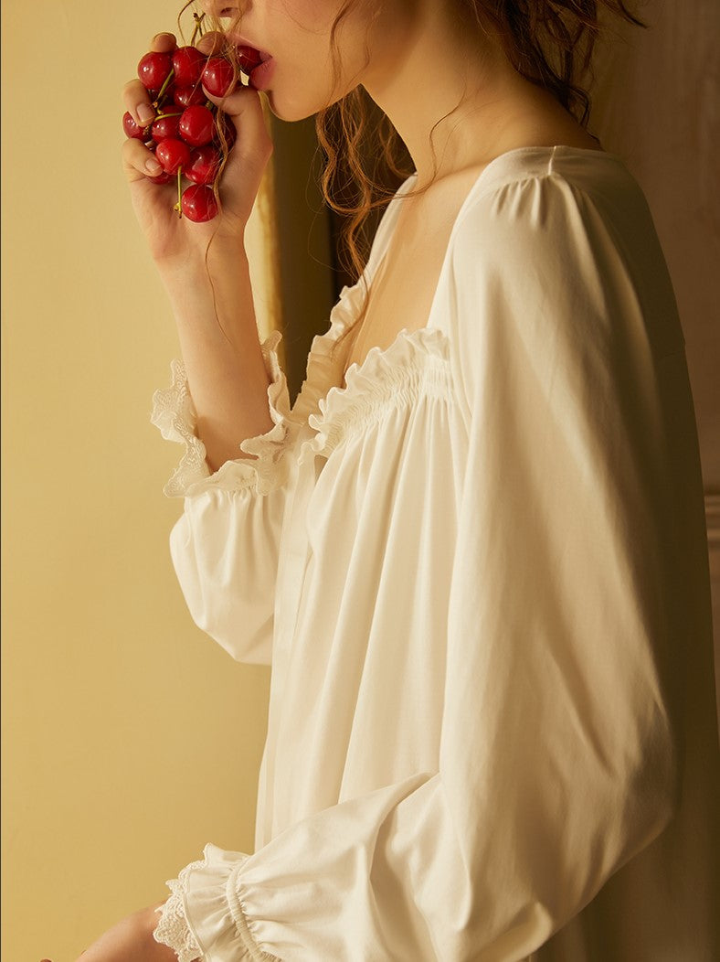 王女の休日ナイトウェア