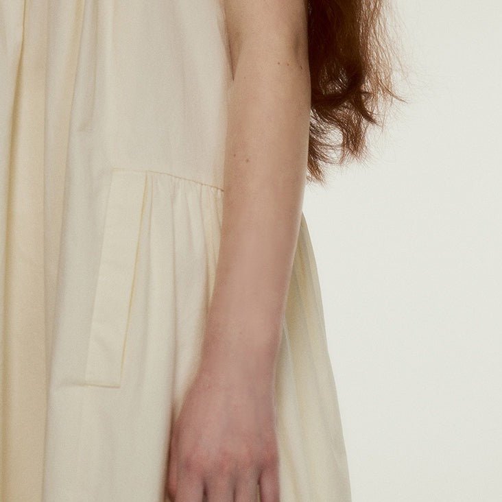 Cotton dress soft focus fur collar