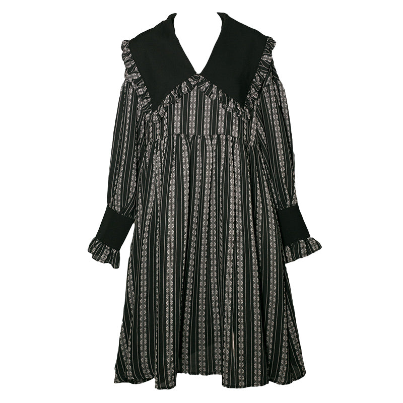 幾何学模様の花柄レトロワンピース