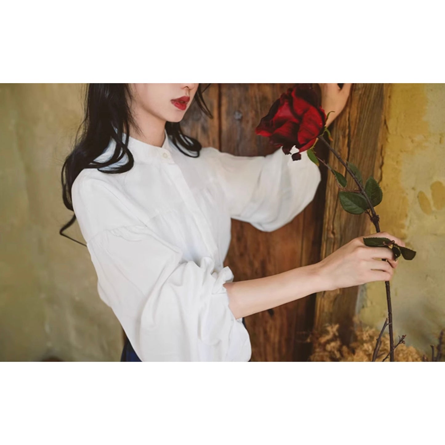 純白のお嬢様のランタンスリーブブラウス