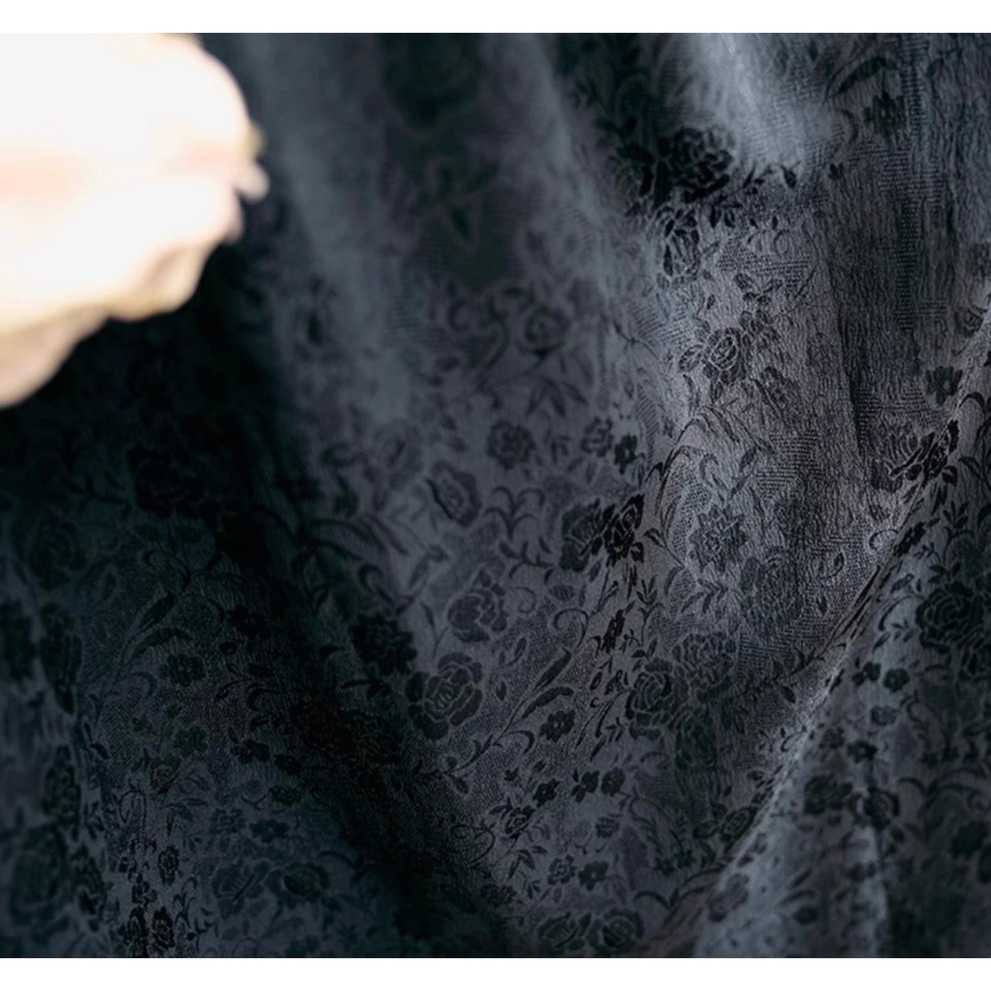 黒薔薇の貴婦人のクラシカルワンピース