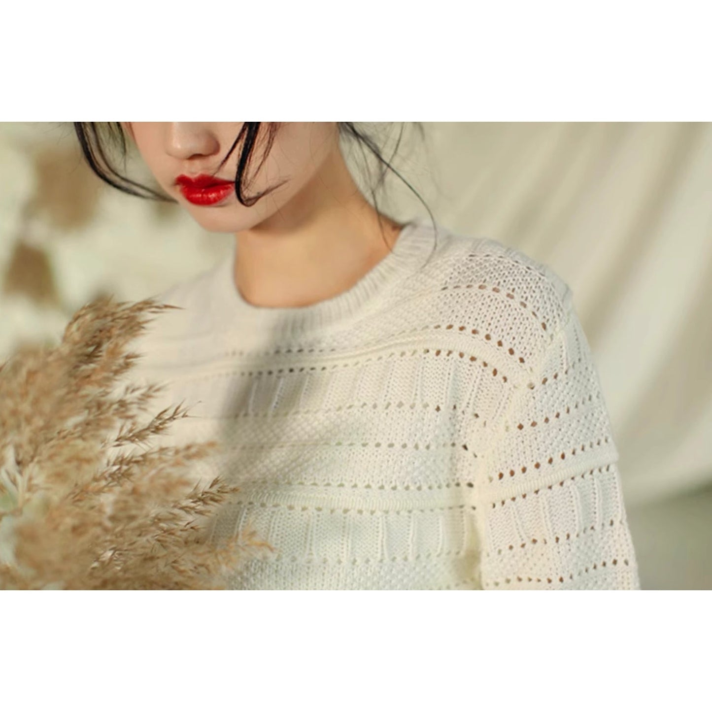 茉莉花の花色ニットセーター