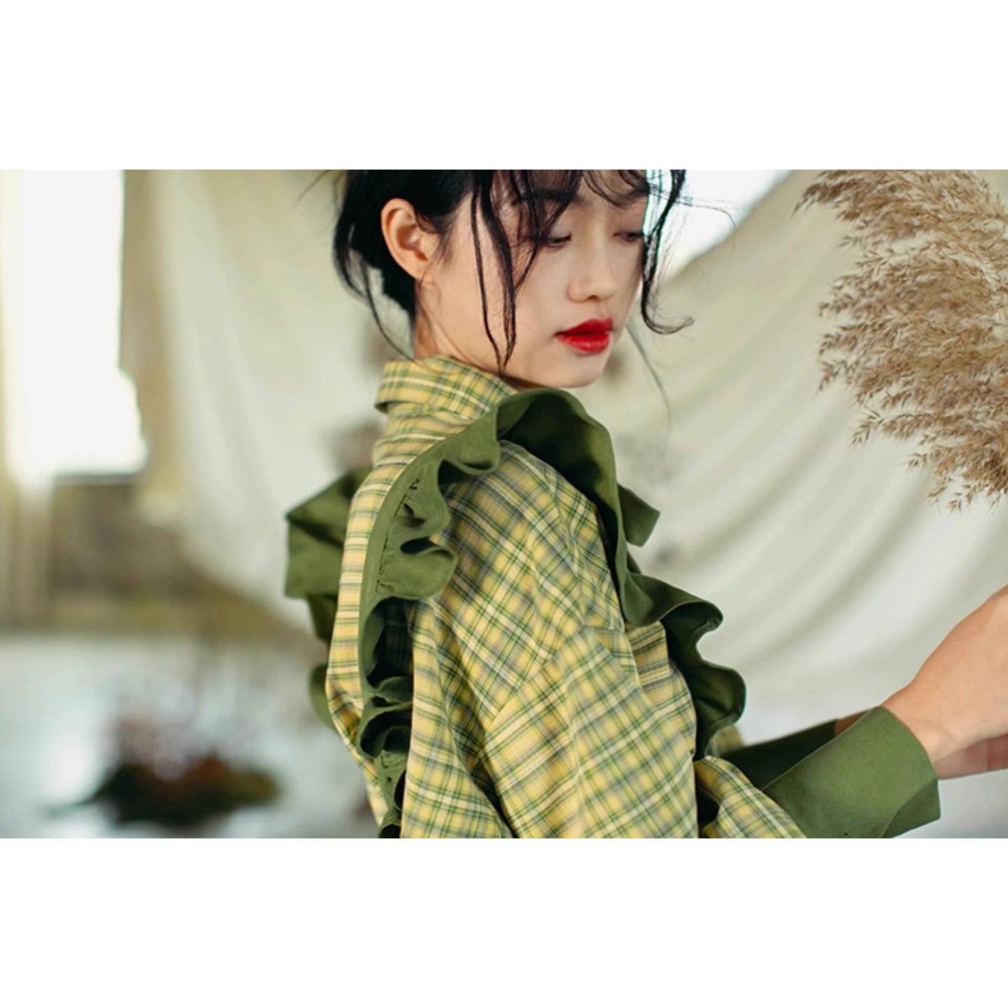 黄緑格子柄のレトロブラウス