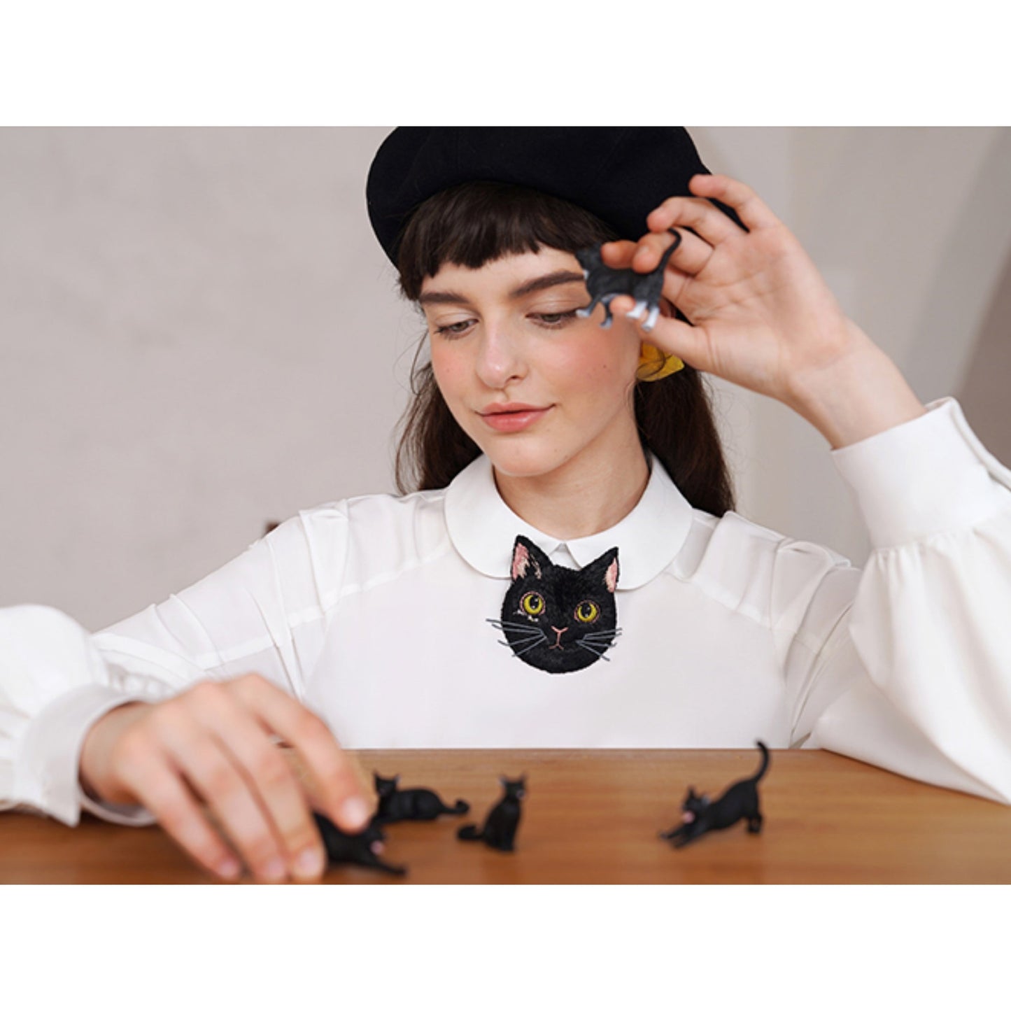 黒猫の刺繍チョーカー