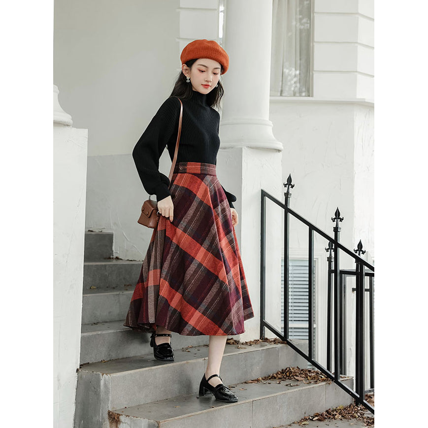 茜色の格子柄レトロスカートとニットセーター